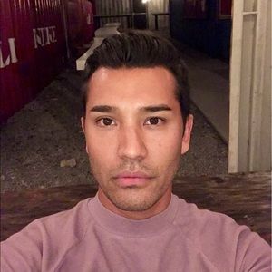 Meet your Posher, Teague