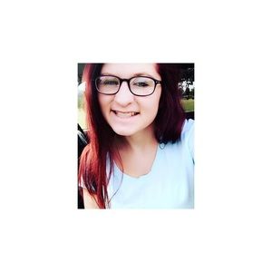 Meet your Posher, Hayley