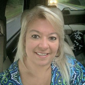 Meet your Posher, Juanita