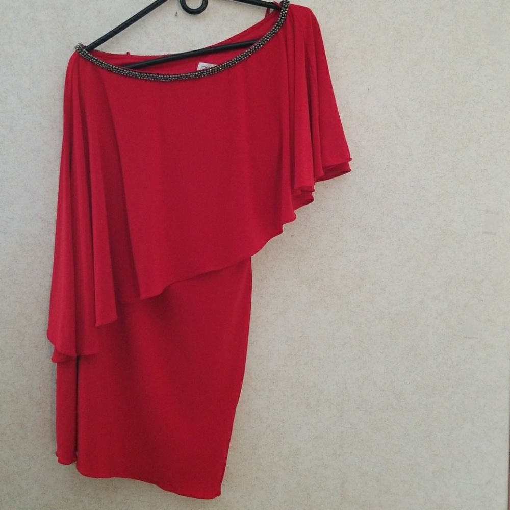 Gorgeous cachè red dress