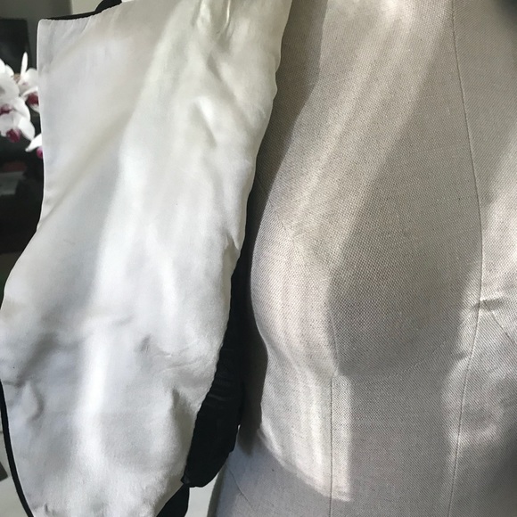 Vintage YSL Cropped Blazer ✨sold✨ - Picture 6 of 7