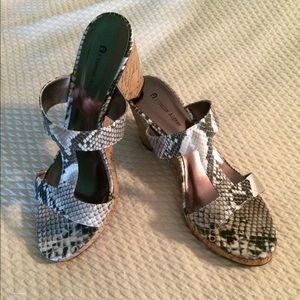 Aigner EEUC snake wedge sandals 9M