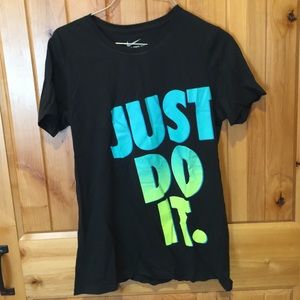 Nike tee