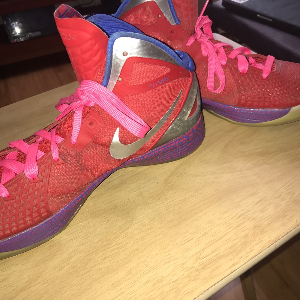 Nike Hyperdunk 2011. - Picture 2 of 4
