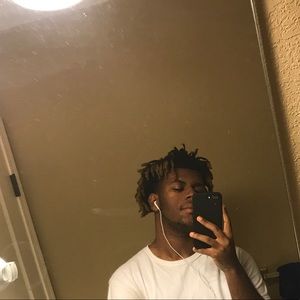 Meet your Posher, Derrion