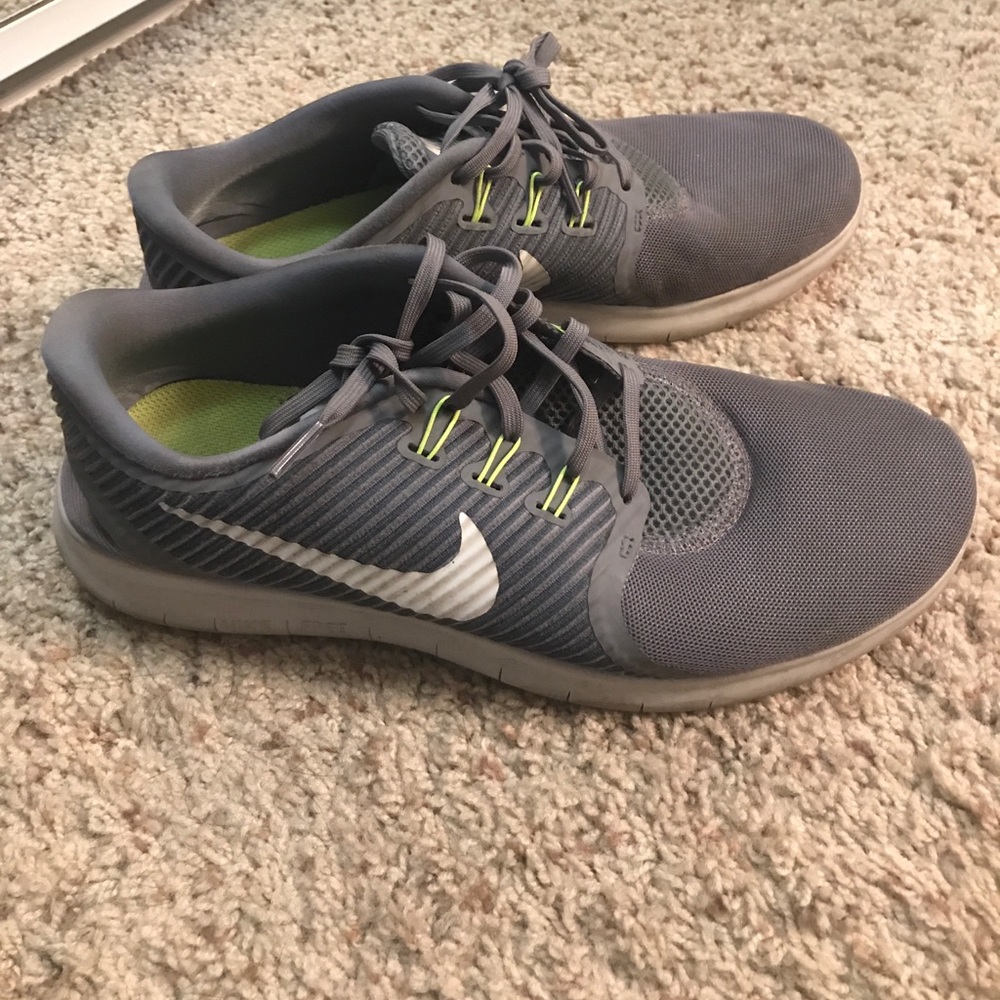 Nike free runs