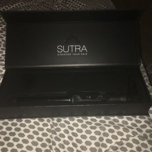 Sutra curling iron never been used