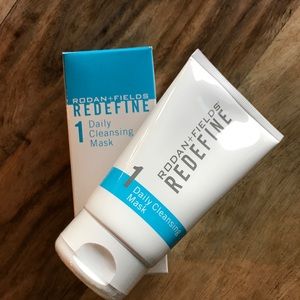 Rodan & Fields REDEFINE Daily Cleansing Mask