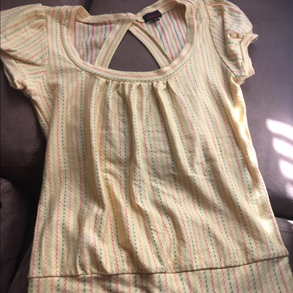Retro backless shirt