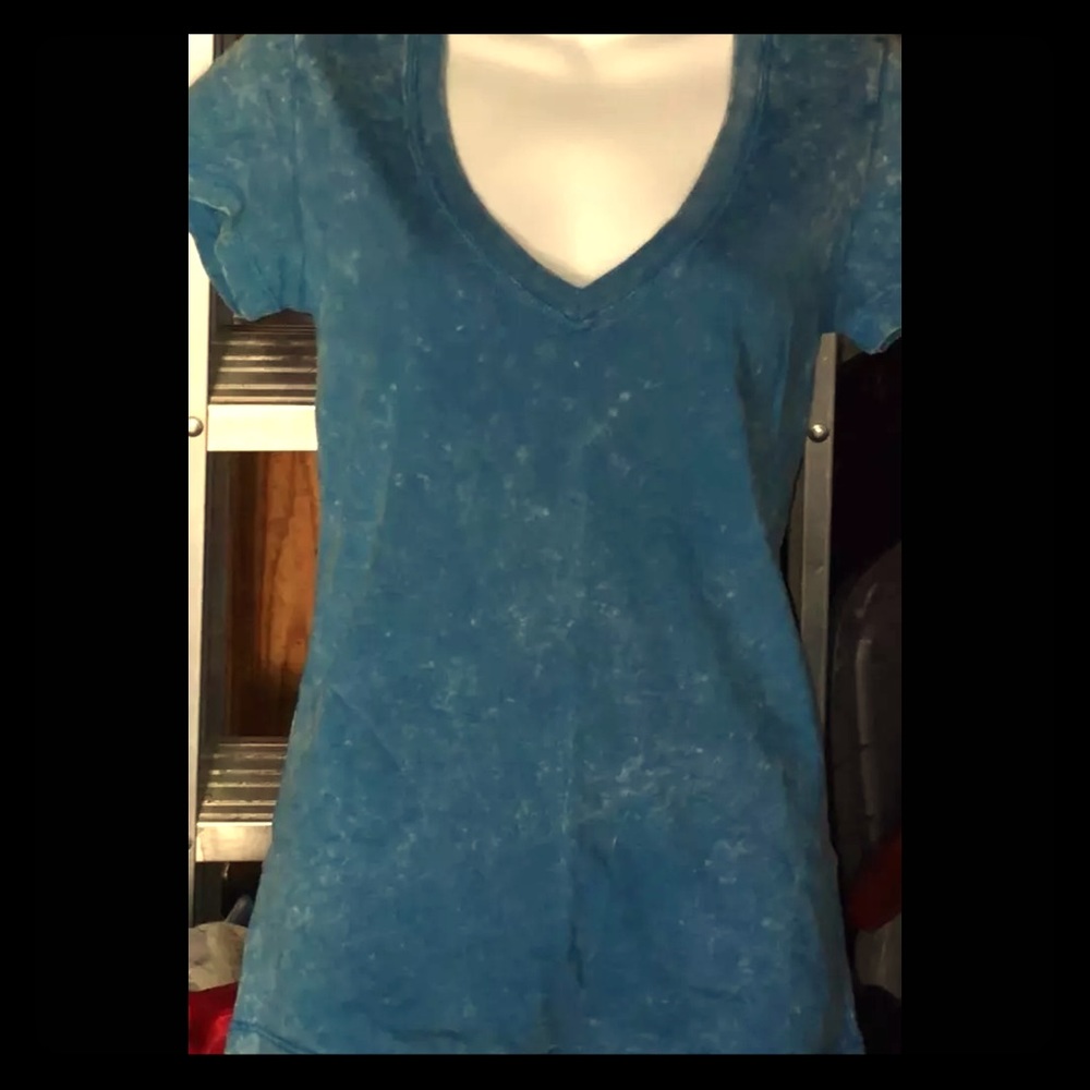 Hot Topic A Fine Mess V-Neck T-Shirt