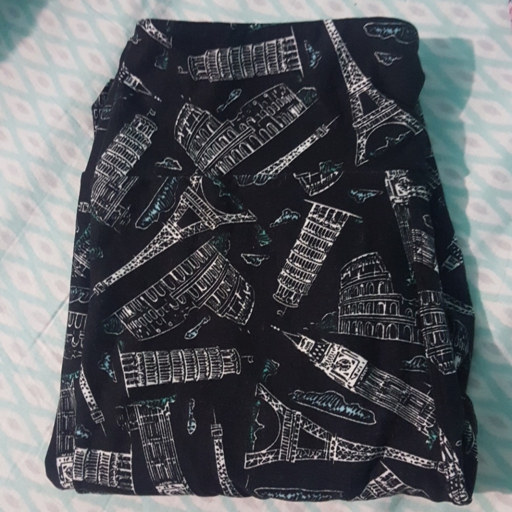 Lularoe Monument OS Leggings (Read description!)