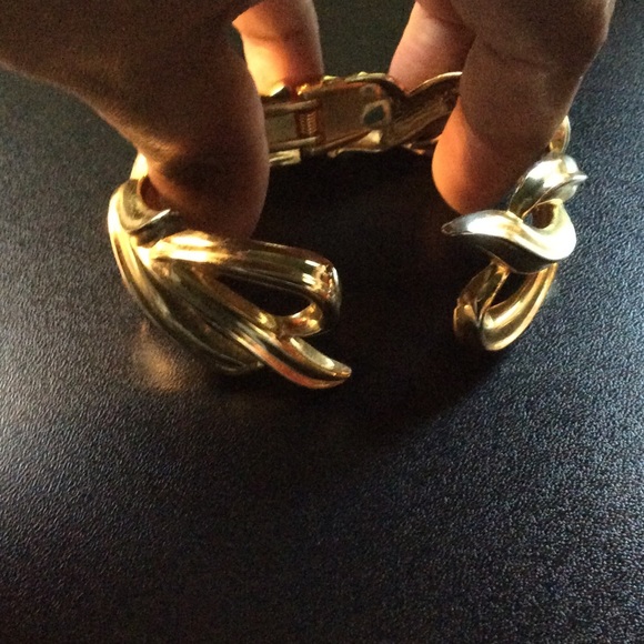 Fashion Jewelry | Hinged Goldtone Bracelet - Picture 3 of 7