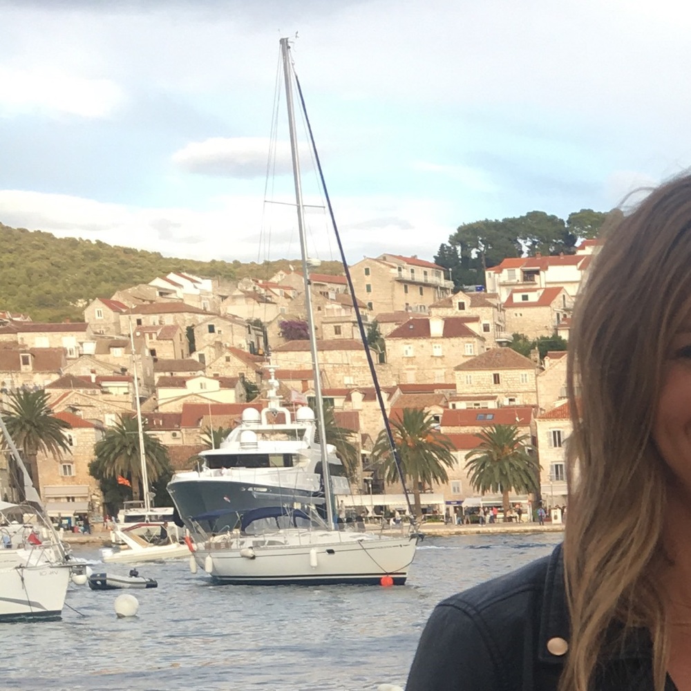 Meet your Posher, Tina