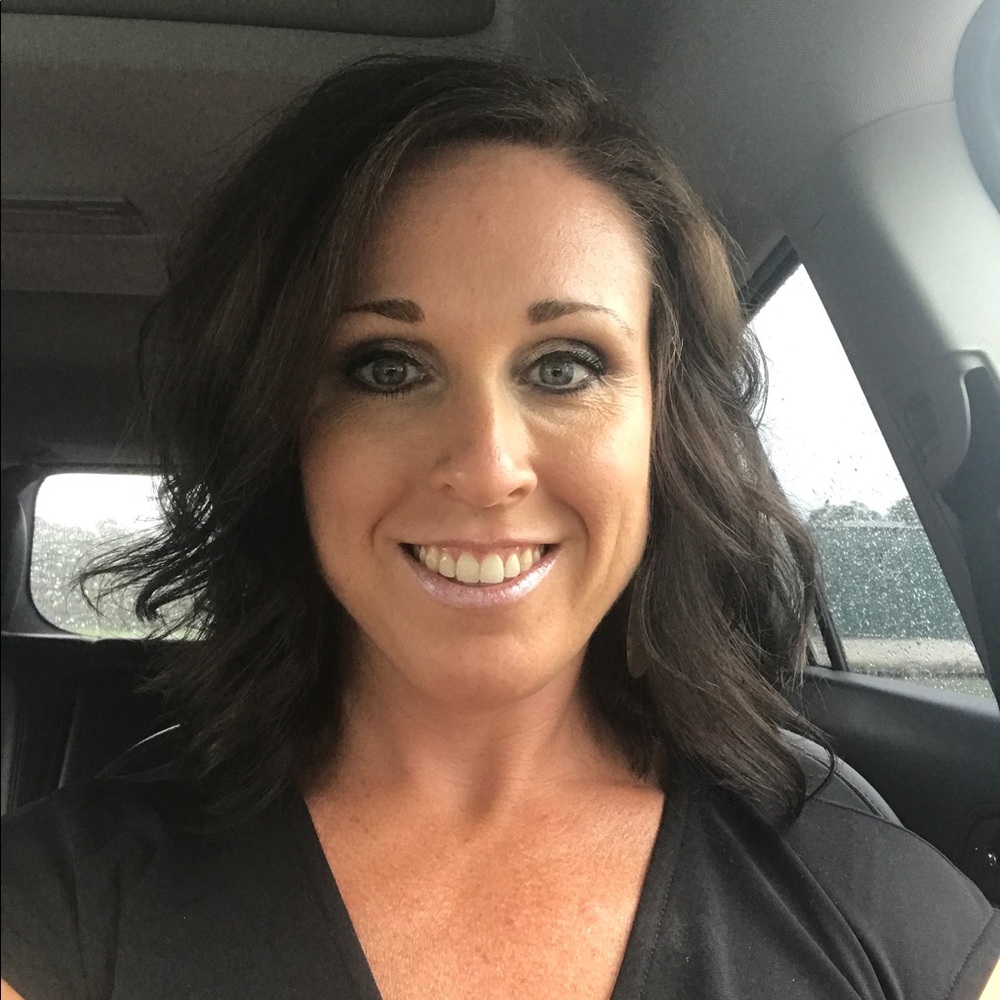 Meet your Posher, Lisa