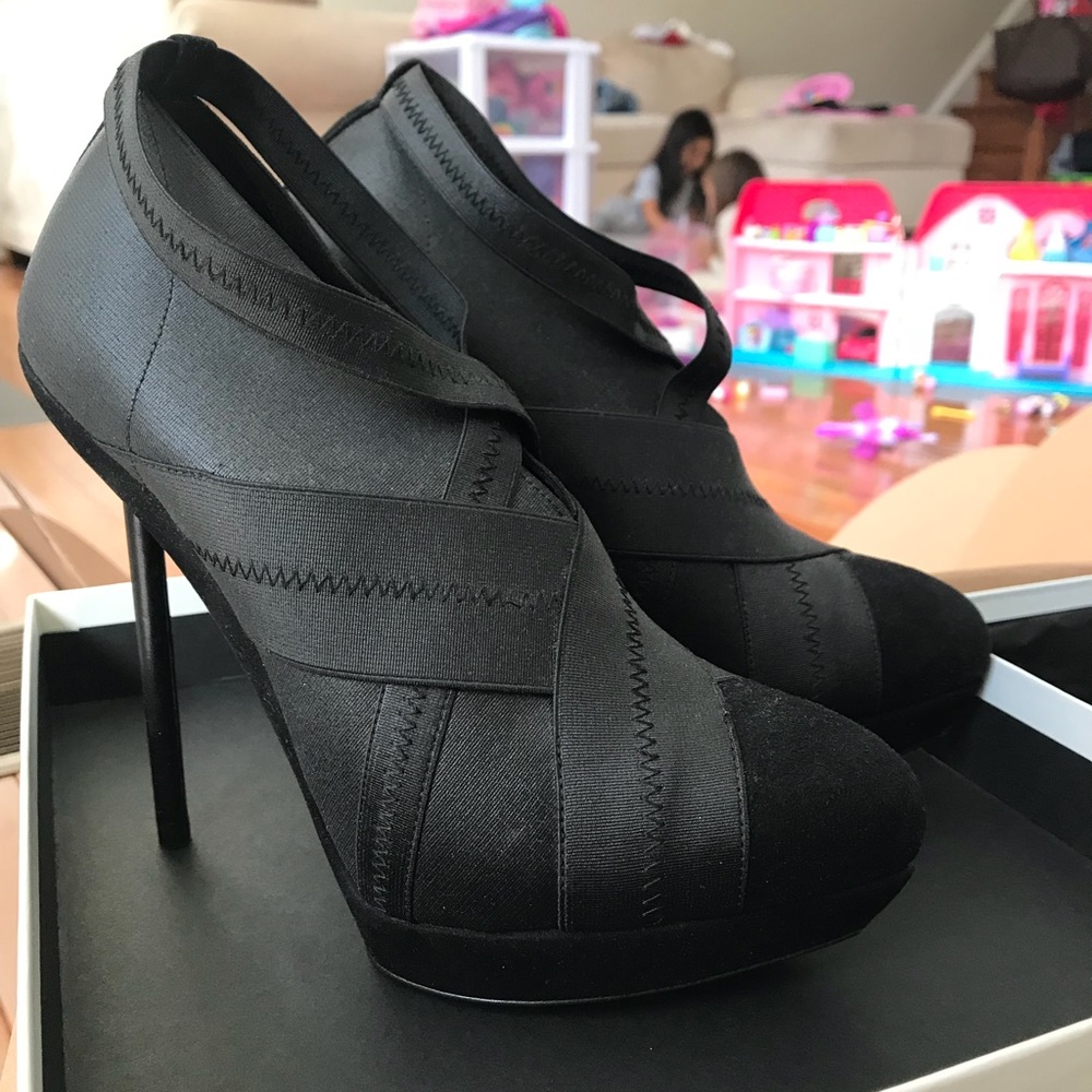 YSL Divine 105 Ankle Boot -  38.5