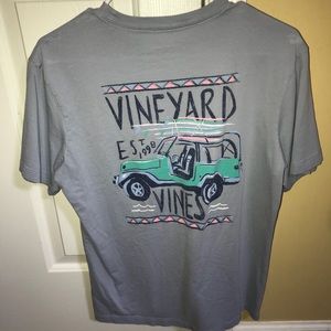 Men’s XS Vineyard Vines T-shirt