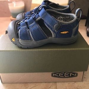 GUC KEEN Newport H2 sandals