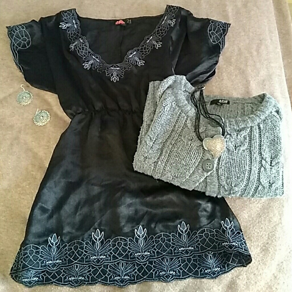 Forever 21 blouse with draw string bow tie in back