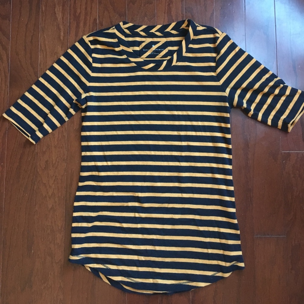 Striped Banana Republic tshirt