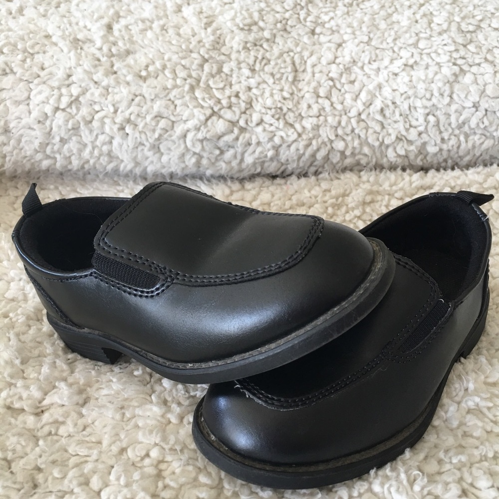 Boys dress shoes!! Great condition