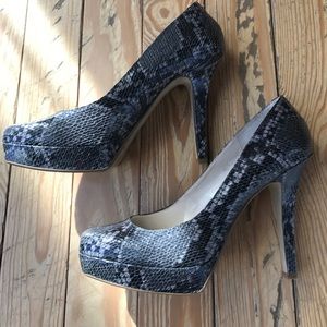 Brand new, never worn snakeskin platform pump