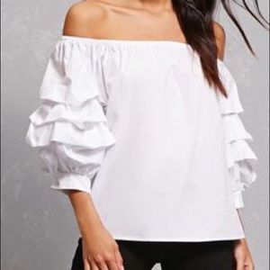 Off the shoulder, ruffle arms shirt