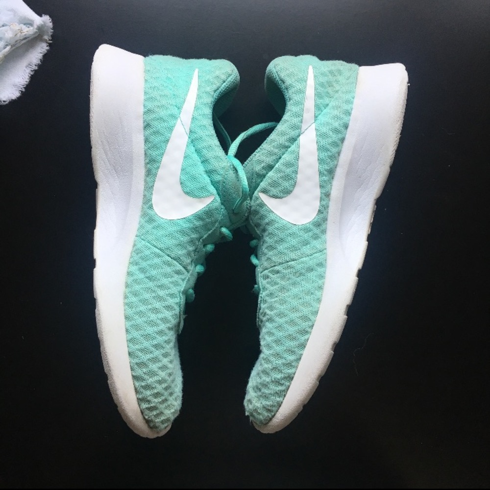 blue tanjun nike shoes