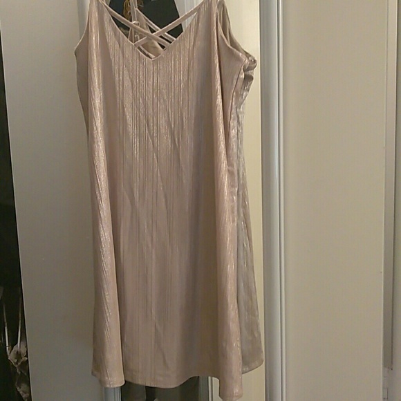 Dress - Picture 2 of 2