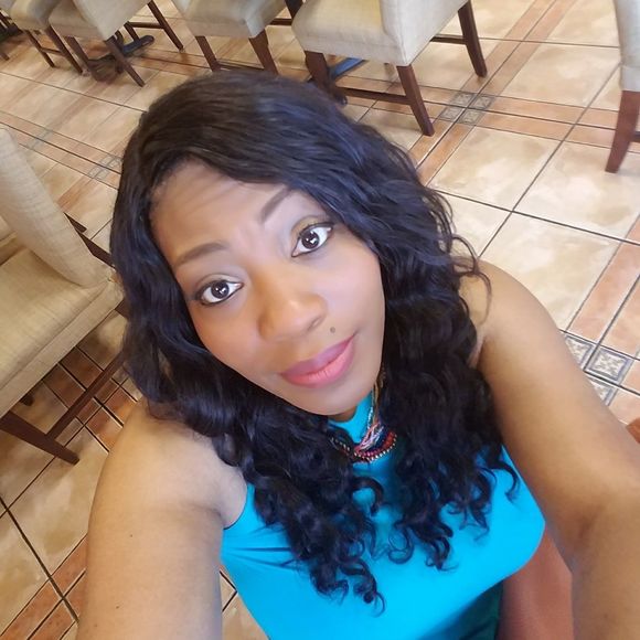 Meet your Posher, Ja'nee - Picture 1 of 1