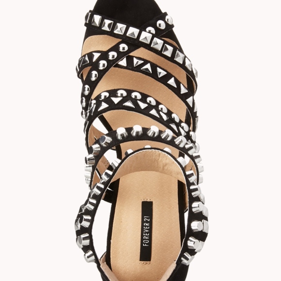 Forever 21 Studs Platform NEW - Picture 2 of 3