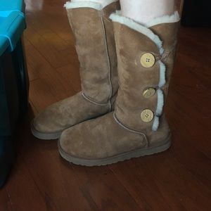 Ugh bailey button tall chestnut MAKE AN OFFER
