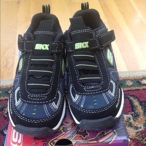 New in Box Sketchers toddler boy size 10. New in Box Sketchers toddler boy size 10.