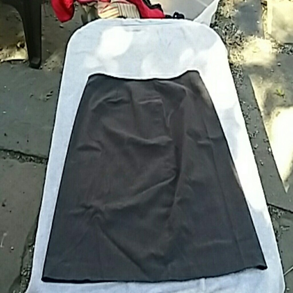 Grey skirt