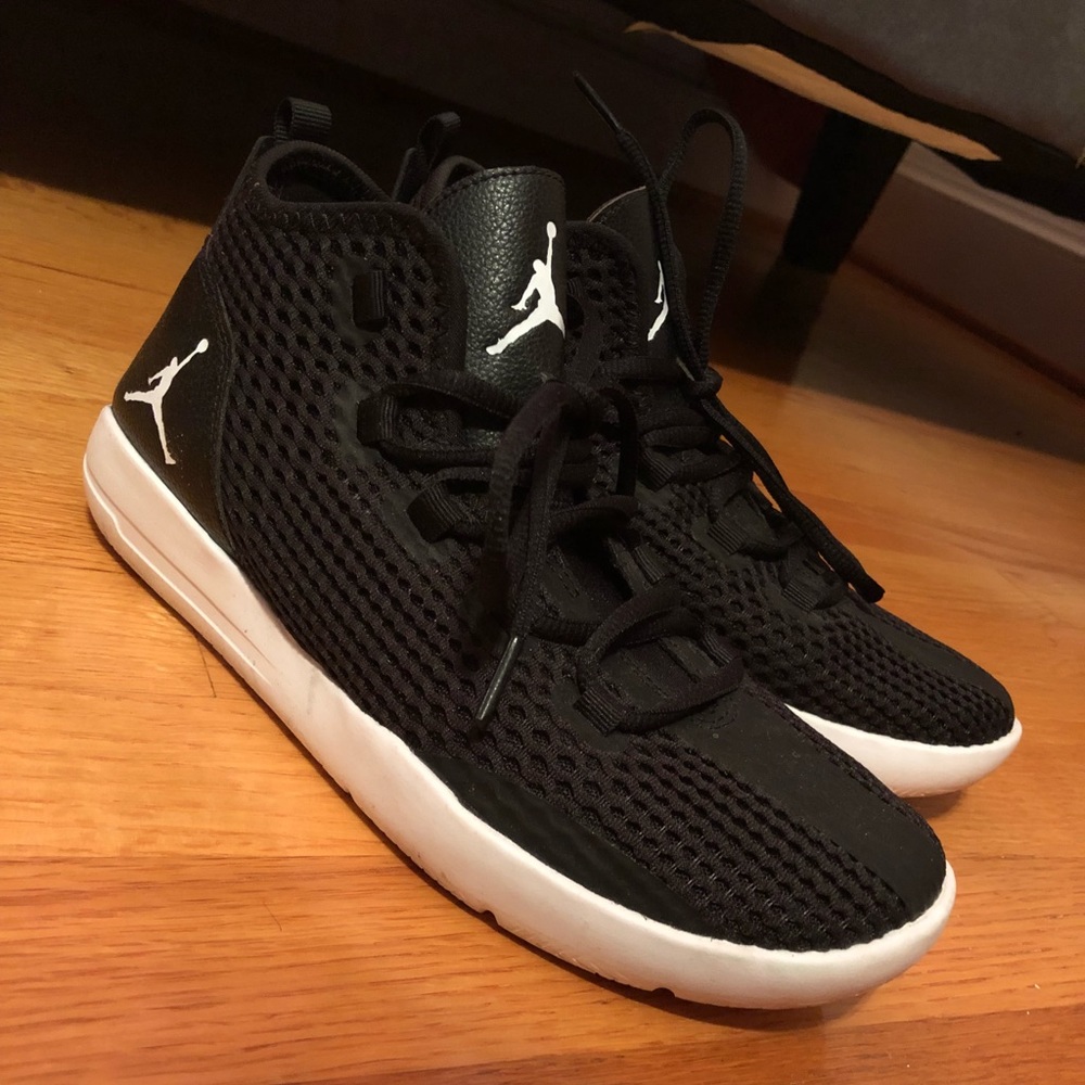 *SOLD* Jordan Reveal