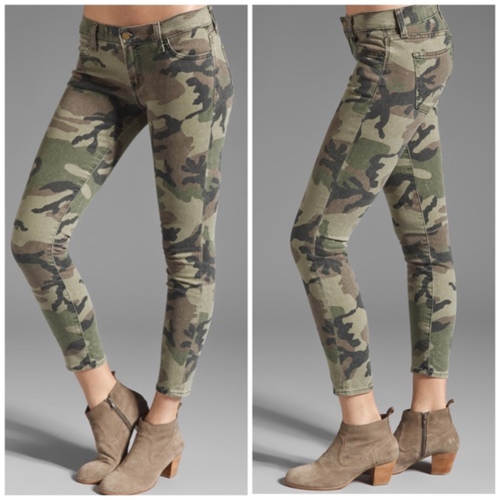 Elizabeth and James Textile Olive Camo Jeans Sz 26