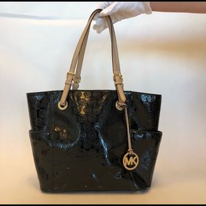 Shiny Black Michael Kors Tote ⭐️⭐️ 100% authentic