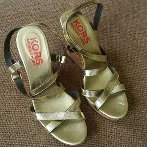 Michael  Kors  gold wedges