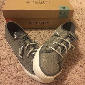Sperry sneakers (reserved for @mosborn921014)