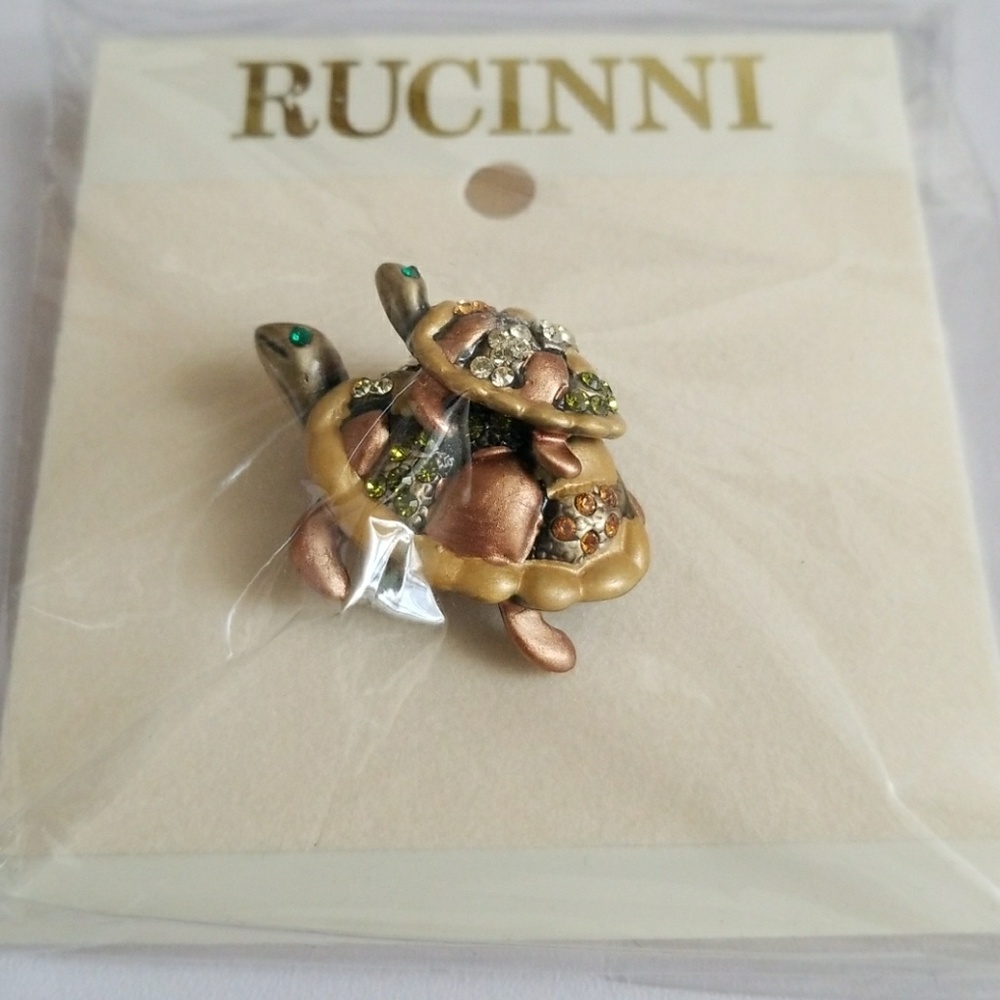 RUCINNI Mom & Baby Turtle Brooch with crystals