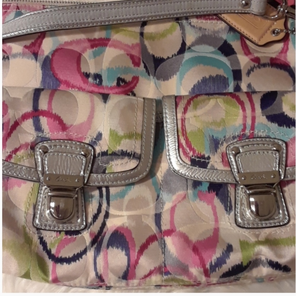 Coach Poppy Collection - Picture 7 of 8