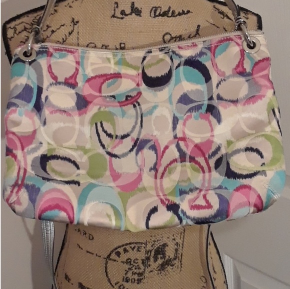 Coach Poppy Collection - Picture 2 of 8