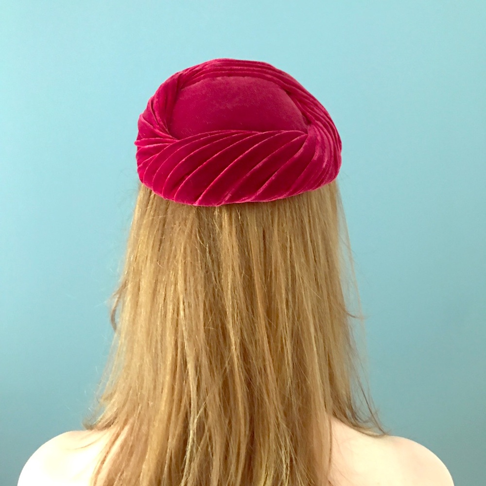 Vintage 1960s Pillbox Hat