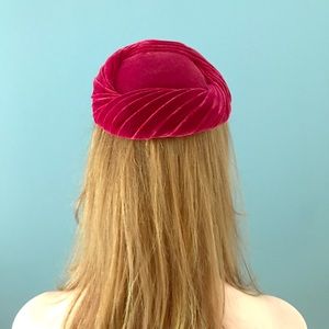 Vintage 1960s Pillbox Hat