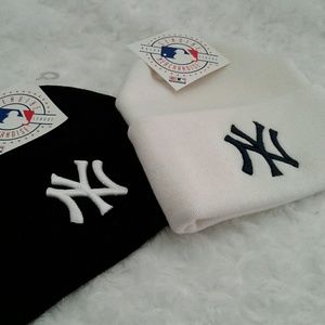 new york yankees skull cap