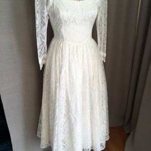 Vintage gunne Sax lace wedding dress
