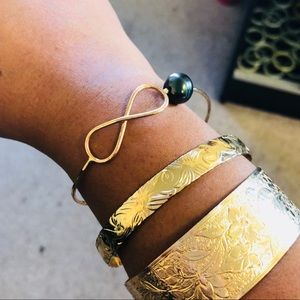 Gold Filled Infinity Bangle
