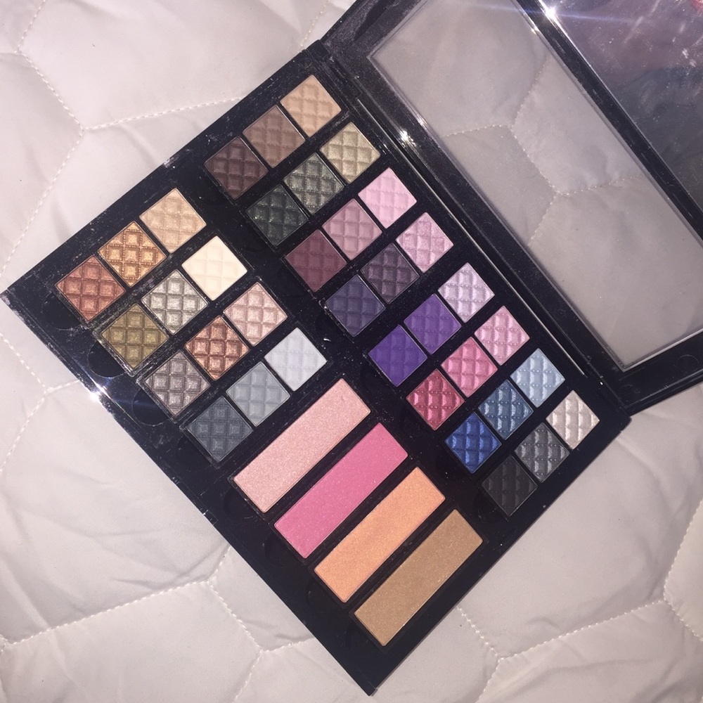 Lord & Taylor Mix-n-Match Customizable Palette