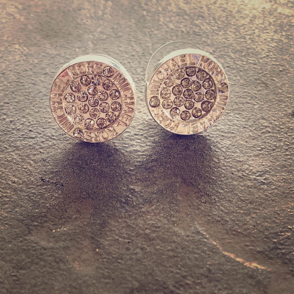 ---MICHAEL KORS--- silver earrings💎💎