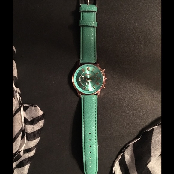 Watch - Picture 1 of 1