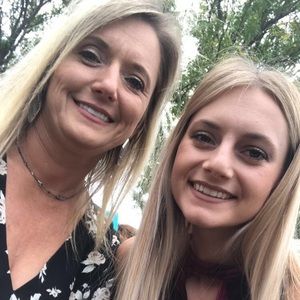 Meet your Posher, Kamri